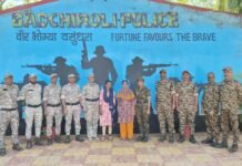 दो नक्सली महिलाओं ने किया आत्मसमर्पण